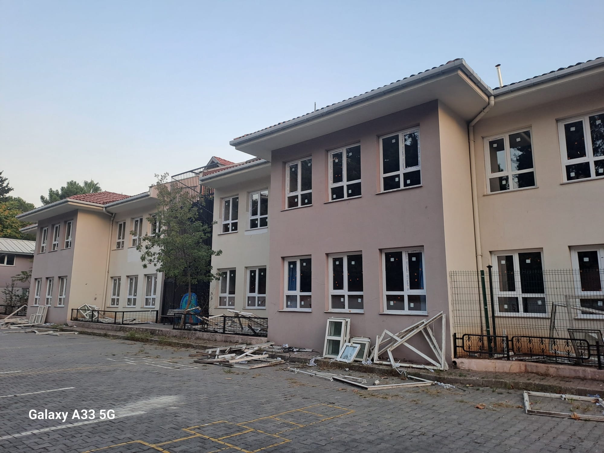 ÜSKÜDAR CAPİTOL ORTAOKULU PVC İŞİMİZ